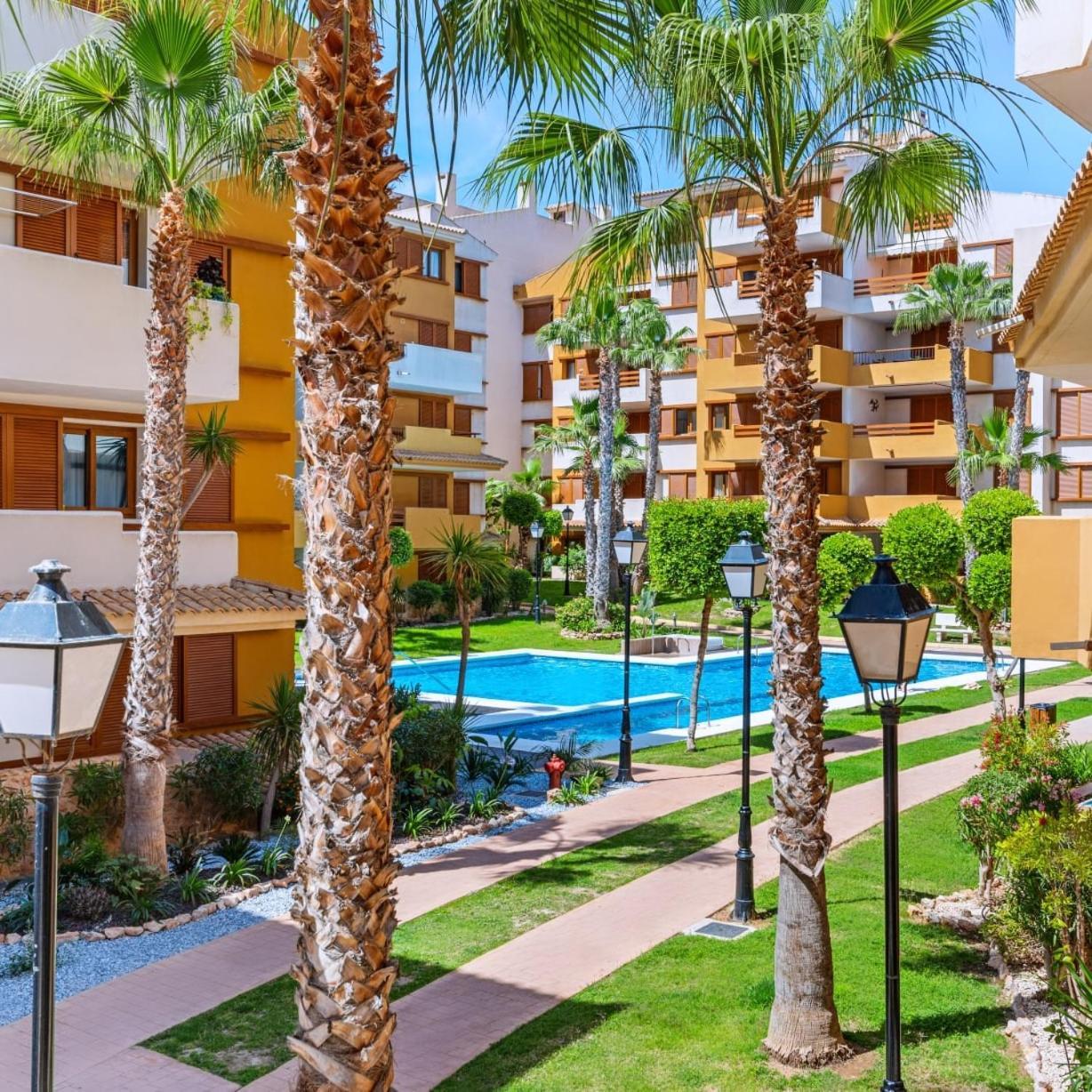 Olivia Sunny 2 Bedroom Apartament Punta Prima Торевьиа Экстерьер фото